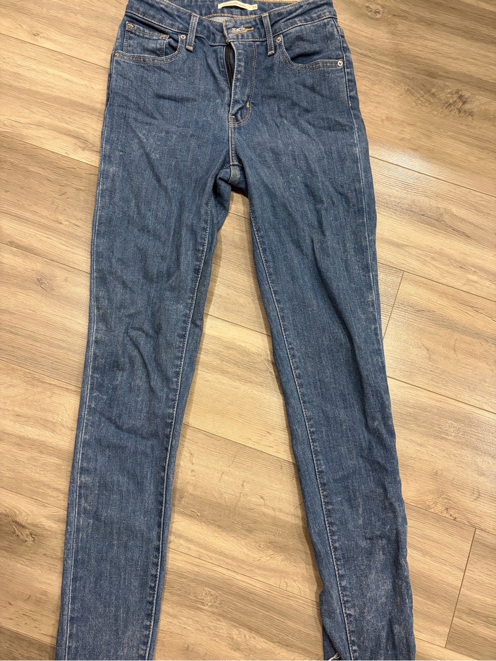 Levi's Women's Skinny Jeans - Medium Blue Wash